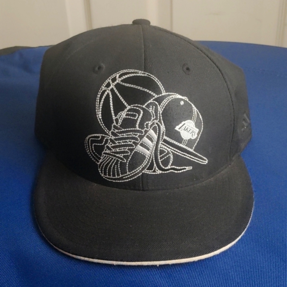 Adidas Lakers Old School Style Hat Sz 8 Mens